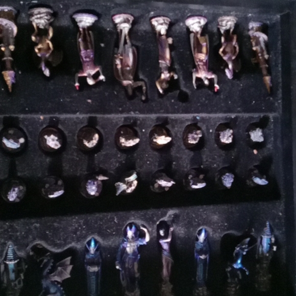 Guardians of the fortress Used chess set - Picture 4 of 6